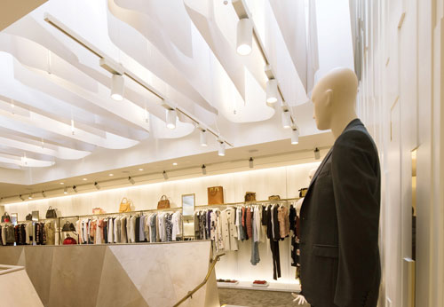 What standards are retailers demanding of their lighting?